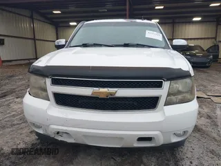 2007 Chevrolet Suburban LT с VIN 1GNFC16J17J187848, выставлен на аукционе IAAI как лот 41553241 с пробегом Не указан миль и . История ставок и продаж доступна на DreamBid. Изображение 12.