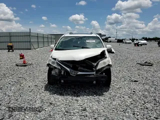 2018 Toyota Sienna XLE Auto Access Seat z VIN 5TDYZ3DC8JS917863, wystawiony jako Copart lot #61825655 z przebiegiem 249 491 mil mil oraz Szkoda całkowita • Salvage title. Historia ofert i sprzedaży dostępna na DreamBid. Obrazek 15.