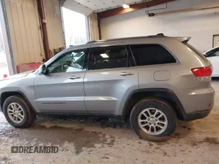 2019 Jeep Grand Cherokee Laredo E with VIN 1C4RJFAG8KC823814, listed as a IAAI auction lot 41728782 with 120,695 mi miles. Bid and sale history available at carsss.com. Image 15.
