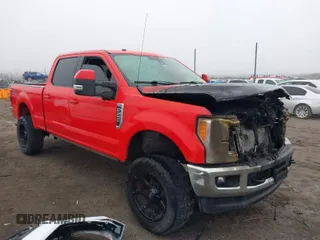 2017 Ford Super Duty F-250 SRW Lariat with VIN 1FT7W2B65HEF12104, listed as a IAAI auction lot 41503624 with 1 mi miles. Bid and sale history available at carsss.com. Image 1.