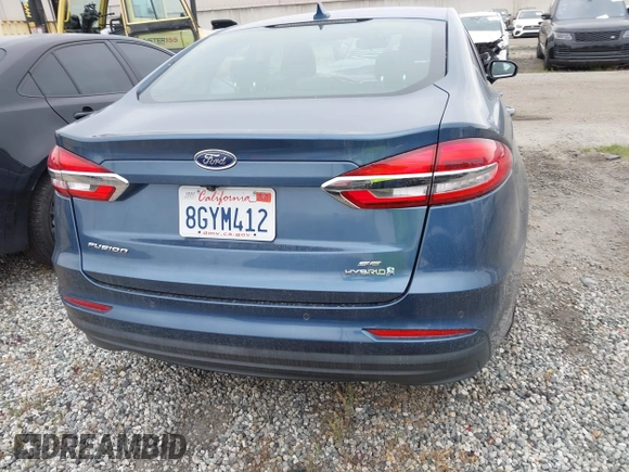 2019 Ford Fusion Hybrid SE with VIN 3FA6P0LU2KR148731, listed as a IAAI auction lot 41776405 with Not Provided miles. Bid and sale history available at carsss.com. Image 17.