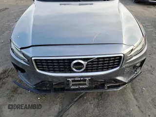 2019 Volvo S60 R-Design with VIN 7JR102FM8KG003945, listed as a Copart auction lot 81183193 with 42,874 mi miles. Bid and sale history available at carsss.com. Image 11.