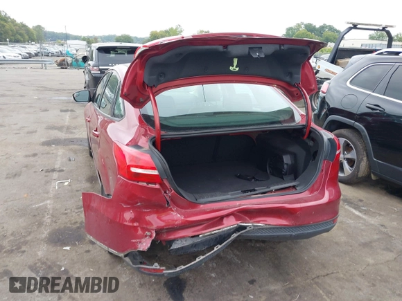 2016 Ford Focus SE with VIN 1FADP3F24GL249455, listed as a IAAI auction lot 40421121 with 49,043 mi miles. Bid and sale history available at carsss.com. Image 6.