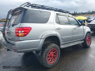 2002 Toyota Sequoia Limited with VIN 5TDZT38AX2S133555, listed as a IAAI auction lot 41211313 with 209,344 mi miles. Bid and sale history available at carsss.com. Image 4.