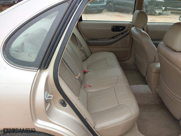 1997 Toyota Avalon XL with VIN 4T1BF12B1VU202935, listed as a IAAI auction lot 41900467 with 274,960 mi miles. Bid and sale history available at carsss.com. Image 8.