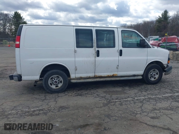 2015 GMC Savana Cargo z VIN 1GTW7FCF4F1900721, wystawiony jako IAAI lot #41721202 z przebiegiem 228 699 mil mil oraz . Historia ofert i sprzedaży dostępna na DreamBid. Obrazek 12.