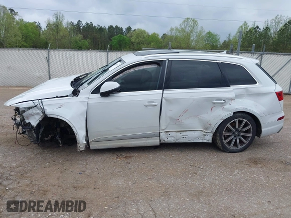 2017 Audi Q7 Premium Plus with VIN WA1LAAF79HD029144, listed as a IAAI auction lot 41902773 with Not Provided miles and . Bid and sale history available at DreamBid. Image 15.