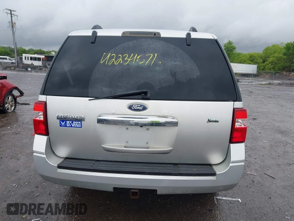 2010 Ford Expedition Limited z VIN 1FMJU2A5XAEB71496, wystawiony jako IAAI lot #42234571 z przebiegiem 267 867 mil mil oraz . Historia ofert i sprzedaży dostępna na DreamBid. Obrazek 17.