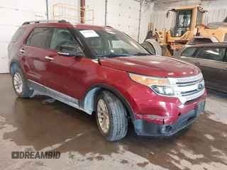 2015 Ford Explorer XLT z VIN 1FM5K8D85FGA64593, wystawiony jako IAAI lot #42102794 z przebiegiem 138 696 mil mil oraz . Historia ofert i sprzedaży dostępna na DreamBid. Obrazek 1.