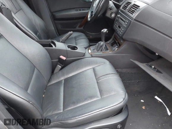 2005 BMW X3 3.0i with VIN WBXPA934X5WA31832, listed as a IAAI auction lot 41927615 with 999,999 mi miles. Bid and sale history available at carsss.com. Image 5.