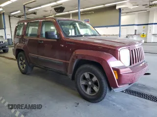 2008 Jeep Liberty Sport z VIN 1J8GN28K18W241486, wystawiony jako Copart lot #55832105 z przebiegiem 211 887 mil mil oraz Szkoda całkowita • Salvage title. Historia ofert i sprzedaży dostępna na DreamBid. Obrazek 4.