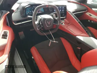 2023 Chevrolet Corvette 2LT z VIN 1G1YB2D42P5112214, wystawiony jako Copart lot #82869224 z przebiegiem 15 247 mil mil oraz Szkoda całkowita • Salvage title. Historia ofert i sprzedaży dostępna na DreamBid. Obrazek 8.