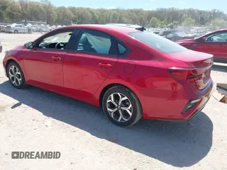 2021 Kia Forte LXS z VIN 3KPF24AD2ME309060, wystawiony jako IAAI lot #42220259 z przebiegiem 79 298 mil mil oraz . Historia ofert i sprzedaży dostępna na DreamBid. Obrazek 3.
