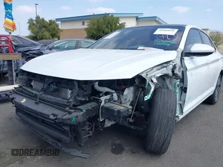 2020 Volkswagen Jetta SEL z VIN 3VWEB7BU6LM037447, wystawiony jako IAAI lot #41905020 z przebiegiem 42 179 mil mil oraz . Historia ofert i sprzedaży dostępna na DreamBid. Obrazek 6.
