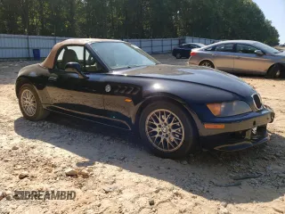 1999 BMW Z3 2.5 z VIN 4USCH9339XLF82217, wystawiony jako Copart lot #69072674 z przebiegiem 80 356 mil mil oraz Szkody całkowita. Historia ofert i sprzedaży dostępna na DreamBid. Obrazek 4.