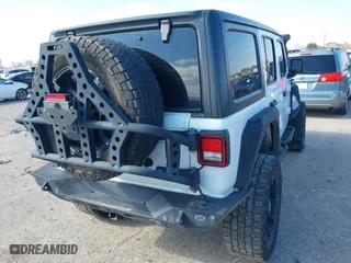 2018 Jeep Wrangler Unlimited Sport S with VIN 1C4HJXDG0JW205803, listed as a IAAI auction lot 41615097 with 1 mi miles. Bid and sale history available at carsss.com. Image 4.