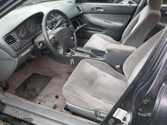 1994 Honda Accord LX w/ABS with VIN JHMCD5633RC016445, listed as a Copart auction lot 81634644 with 211,347 mi miles and Salvage Title. Bid and sale history available at carsss.com. Image 7.
