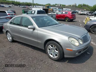2003 Mercedes-Benz E 320 z VIN WDBUF65J83A140007, wystawiony jako IAAI lot #42423872 z przebiegiem 121 452 mil mil oraz . Historia ofert i sprzedaży dostępna na DreamBid. Obrazek 1.