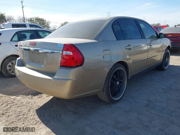 2008 Chevrolet Malibu Classic LS w/1FL with VIN 1G1ZS58F28F100691, listed as a IAAI auction lot 41402172 with 164,904 mi miles. Bid and sale history available at carsss.com. Image 4.