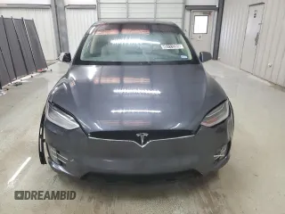 2017 Tesla Model X 90D with VIN 5YJXCDE29HF035544, listed as a Copart auction lot 45111265 with Not Provided miles and Clean Title. Bid and sale history available at DreamBid. Image 5.