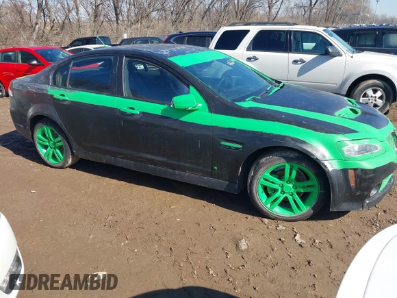 2009 Pontiac G8 with VIN 6G2ER57739L172831, listed as a IAAI auction lot 41662818 with 145,900 mi miles. Bid and sale history available at carsss.com. Image 1.