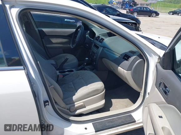 2010 Ford Fusion SE with VIN 3FAHP0HA7AR270748, listed as a IAAI auction lot 42181916 with 228,661 mi miles and . Bid and sale history available at carsss.com. Image 5.