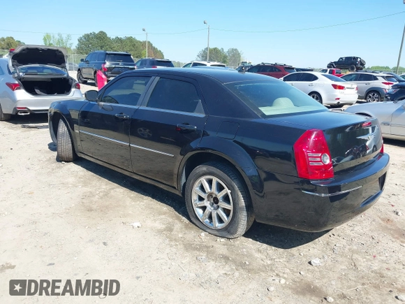 2008 Chrysler 300 Touring with VIN 2C3LA53G78H272475, listed as a IAAI auction lot 41998387 with 177,858 mi miles. Bid and sale history available at carsss.com. Image 3.