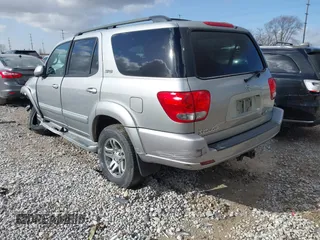 2005 Toyota Sequoia SR5 with VIN 5TDBT44A85S251105, listed as a IAAI auction lot 41728425 with 305,872 mi miles and . Bid and sale history available at DreamBid. Image 3.