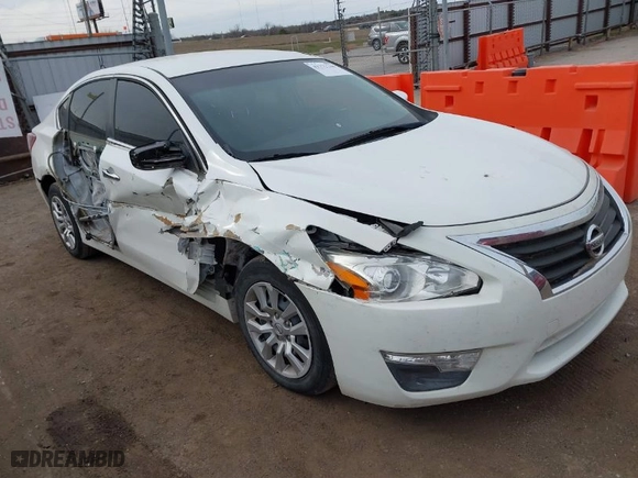 2013 Nissan Altima 2.5 SL with VIN 1N4AL3APXDN574001, listed as a IAAI auction lot 41772266 with 134,674 mi miles. Bid and sale history available at carsss.com. Image 1.