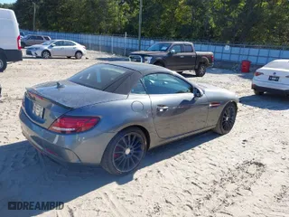 2017 Mercedes-Benz SLC with VIN WDDPK3JA6HF128761, listed as a IAAI auction lot 40619635 with 134,875 mi miles. Bid and sale history available at carsss.com. Image 4.