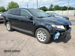 2019 Lincoln MKT with VIN 2LMHJ5NK0KBL04339, listed as a Copart auction lot 67977604 with 224,323 mi miles and Salvage Title. Bid and sale history available at DreamBid. Image 4.