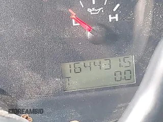2005 Ford F-150 STX с VIN 1FTRX14W85FB40602, выставлен на аукционе IAAI как лот 42659636 с пробегом 164 431 миль миль и . История ставок и продаж доступна на DreamBid. Изображение 15.