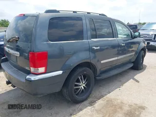 2007 Chrysler Aspen Limited z VIN 1A8HW582X7F532568, wystawiony jako IAAI lot #42265982 z przebiegiem 221 008 mil mil oraz . Historia ofert i sprzedaży dostępna na DreamBid. Obrazek 4.