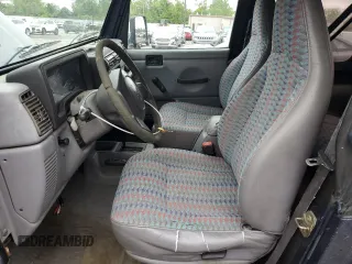 1997 Jeep Wrangler Sport z VIN 1J4FY19S9VP490590, wystawiony jako Copart lot #57492775 z przebiegiem 161 648 mil mil oraz Szkoda całkowita • Salvage title. Historia ofert i sprzedaży dostępna na DreamBid. Obrazek 7.