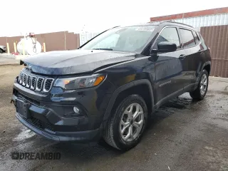 2025 Jeep Compass Latitude z VIN 3C4NJDBN1ST547206, wystawiony jako Copart lot #55503235 z przebiegiem 5 454 mil mil oraz Czysty tytuł • Clean title. Historia ofert i sprzedaży dostępna na DreamBid. Obrazek 1.