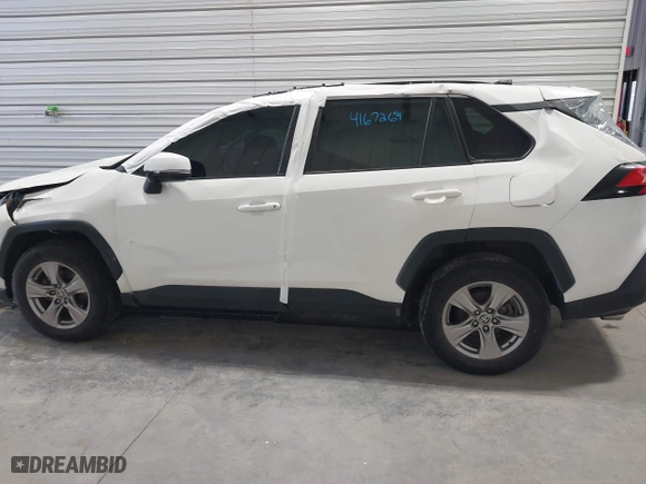 2022 Toyota RAV4 XLE with VIN 2T3P1RFV8NW286279, listed as a IAAI auction lot 41672654 with 56,984 mi miles. Bid and sale history available at carsss.com. Image 14.