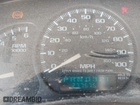 2002 Chevrolet Suburban LT with VIN 3GNFK16Z72G165792, listed as a IAAI auction lot 41921486 with 237,675 mi miles. Bid and sale history available at carsss.com. Image 7.