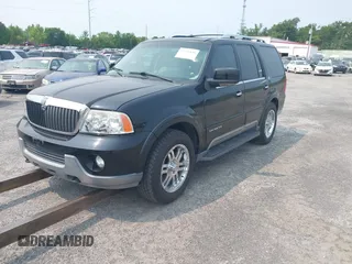 2003 Lincoln Navigator Luxury z VIN 5LMFU28R33LJ13692, wystawiony jako IAAI lot #42226136 z przebiegiem 161 104 mil mil oraz . Historia ofert i sprzedaży dostępna na DreamBid. Obrazek 2.