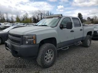 2013 Chevrolet Silverado 1500 LT with VIN 3GCPKSE79DG176847, listed as a Copart auction lot 51699735 with 175,147 mi miles and Clean Title. Bid and sale history available at carsss.com. Image 1.