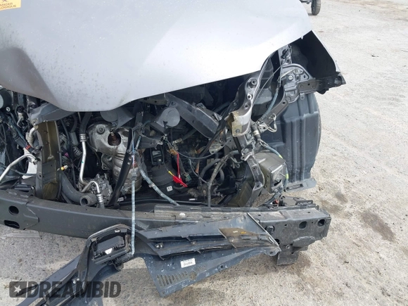2018 Toyota Sienna LE Auto Access Seat with VIN 5TDKZ3DC7JS940573, listed as a IAAI auction lot 42166237 with Not provided miles and . Bid and sale history available at DreamBid. Image 6.