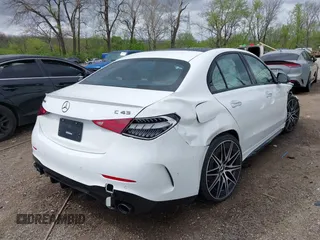 2024 Mercedes-Benz C 43 AMG z VIN W1KAF8HB0RR212189, wystawiony jako IAAI lot #42082339 z przebiegiem 3 908 mil mil oraz . Historia ofert i sprzedaży dostępna na DreamBid. Obrazek 4.