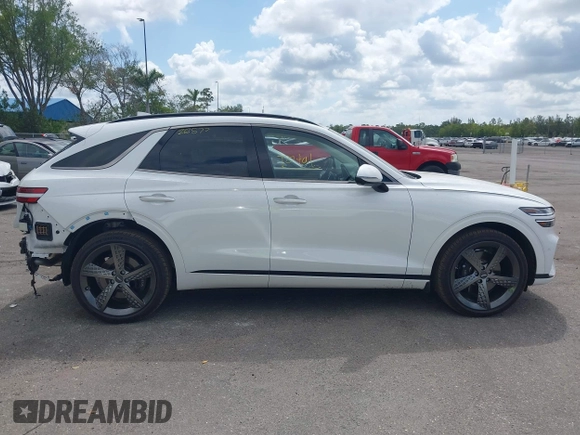 2025 Genesis GV70 Sport with VIN 5NMMCDTC3SH033082, listed as a IAAI auction lot 42116975 with 1,337 mi miles and . Bid and sale history available at DreamBid. Image 13.