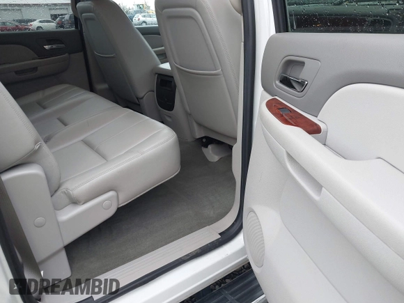 2011 GMC Sierra 1500 SLT с VIN 3GTP2WE38BG394666, выставлен на аукционе IAAI как лот 41883472 с пробегом 149 180 миль миль и . История ставок и продаж доступна на DreamBid. Изображение 8.