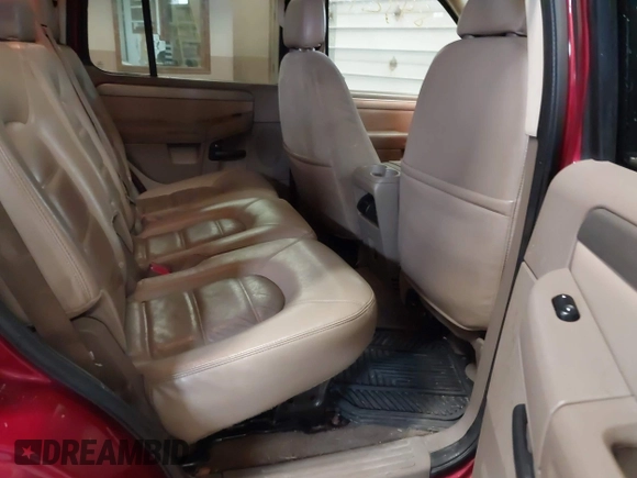 2004 Ford Explorer XLT with VIN 1FMZU73K24ZB30165, listed as a IAAI auction lot 42284329 with 232,692 mi miles and . Bid and sale history available at DreamBid. Image 8.
