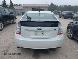 2011 Toyota Prius I with VIN JTDKN3DU4B0320191, listed as a IAAI auction lot 42001220 with 195,180 mi miles. Bid and sale history available at carsss.com. Image 17.