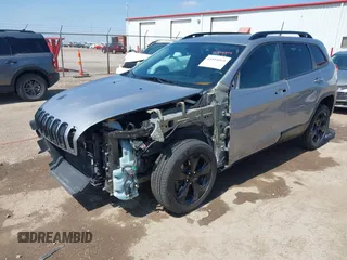 2016 Jeep Cherokee Latitude with VIN 1C4PJLCB2GW185637, listed as a IAAI auction lot 41894019 with 87,888 mi miles and . Bid and sale history available at DreamBid. Image 18.