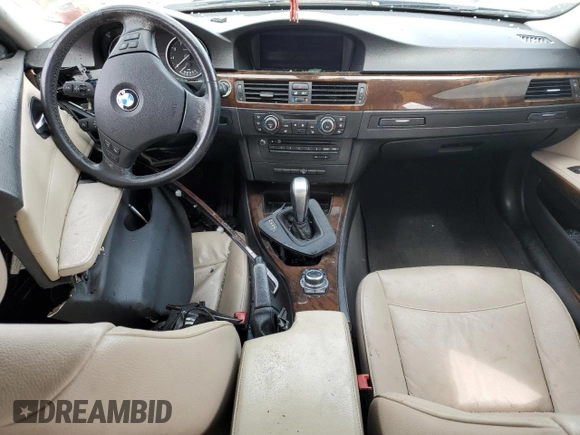 2011 BMW 3 Series 328i xDrive z VIN WBAPK5G57BNN27947, wystawiony jako Copart lot #60919184 z przebiegiem Nie podano mil oraz Szkody całkowita. Historia ofert i sprzedaży dostępna na DreamBid. Obrazek 8.