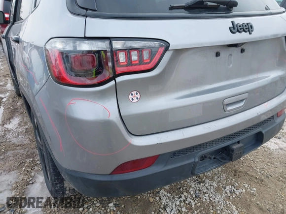 2021 Jeep Compass Latitude with VIN 3C4NJCBB2MT526500, listed as a IAAI auction lot 41642304 with 51,315 mi miles and . Bid and sale history available at carsss.com. Image 22.