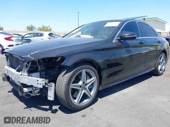 2018 Mercedes-Benz C 300 z VIN WDDWF4JB2JR417509, wystawiony jako IAAI lot #42291433 z przebiegiem 66 837 mil mil oraz . Historia ofert i sprzedaży dostępna na DreamBid. Obrazek 19.