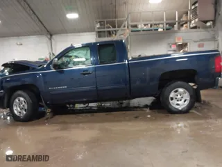 2010 Chevrolet Silverado 1500 LT with VIN 1GCSKSE33AZ180699, listed as a IAAI auction lot 41455632 with 154,659 mi miles. Bid and sale history available at carsss.com. Image 15.